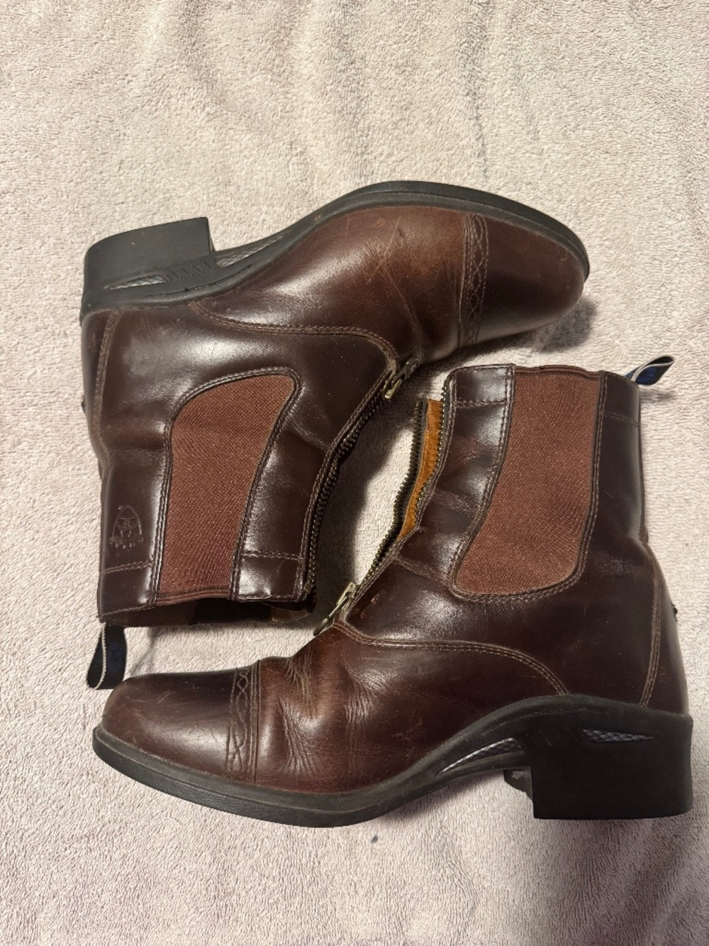 ARIAT ankle paddock boots (similar to Devon style) sz 9